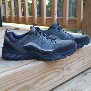 NWOT MENS SIZE 11 SKETCHERS